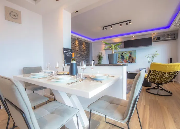 Gallery アパート *